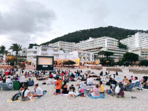 Cinema at the Beach en Cala Llonga.